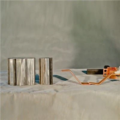 Acuan Lenturan menegak